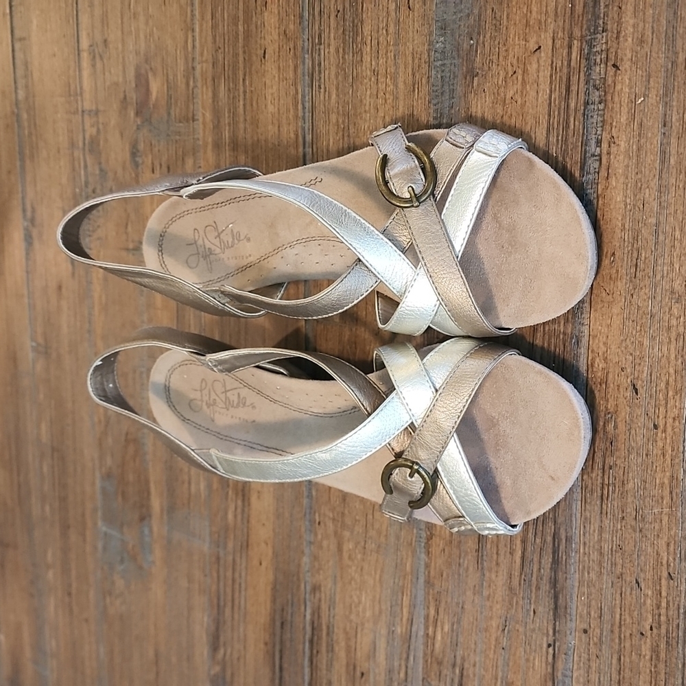 Life Stride women's sandals size 9 M